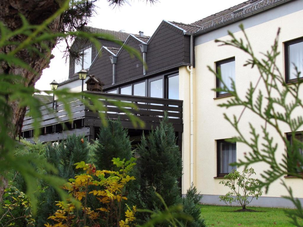 Hotel Haus Salzberg Garni Schleiden Exterior photo